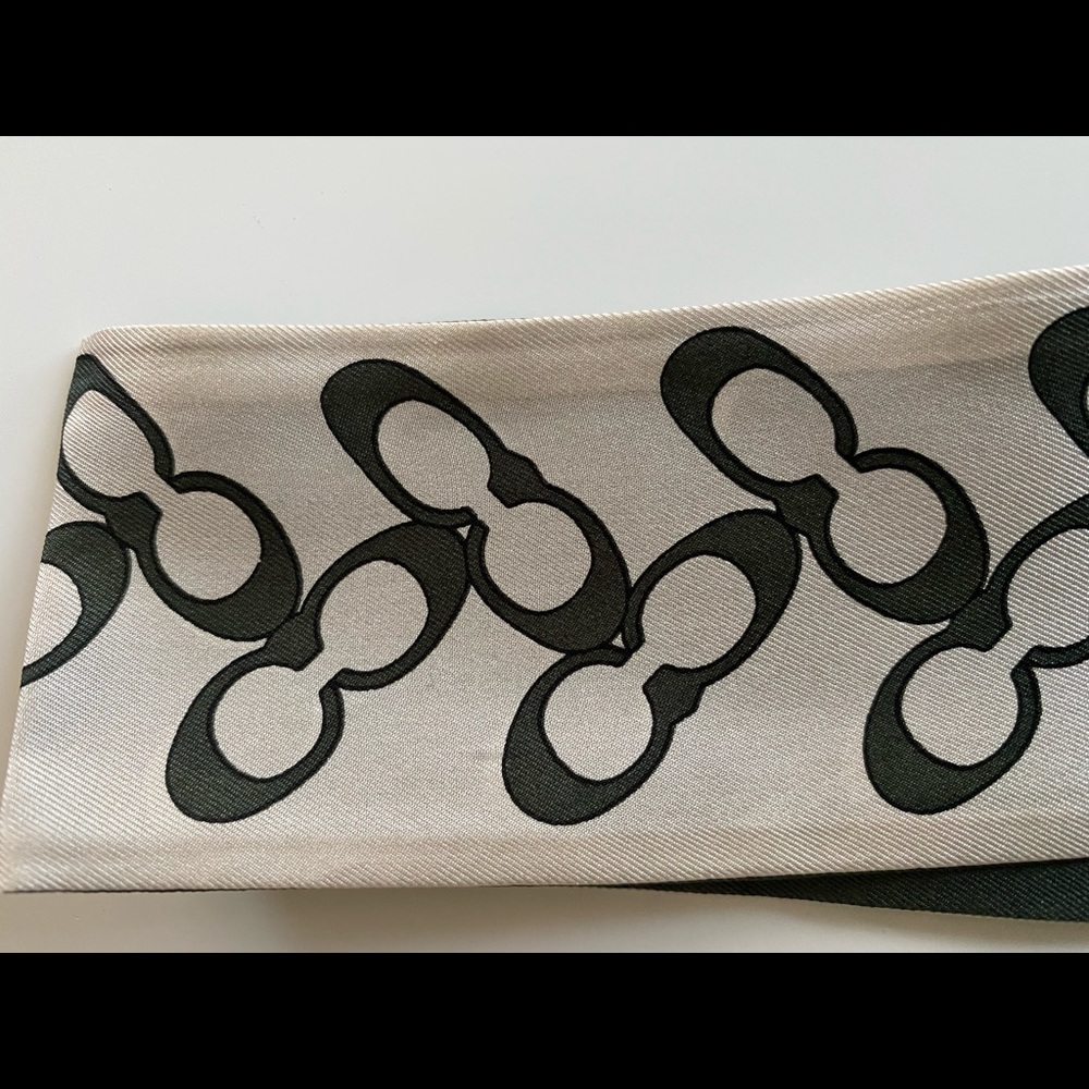 NWT Coach Signature Silk Scarf 30068 Forest Green - Picture 6 of 8